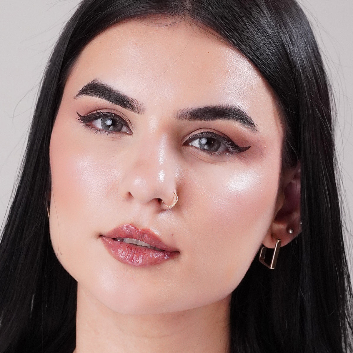 winged eyeliner stamp