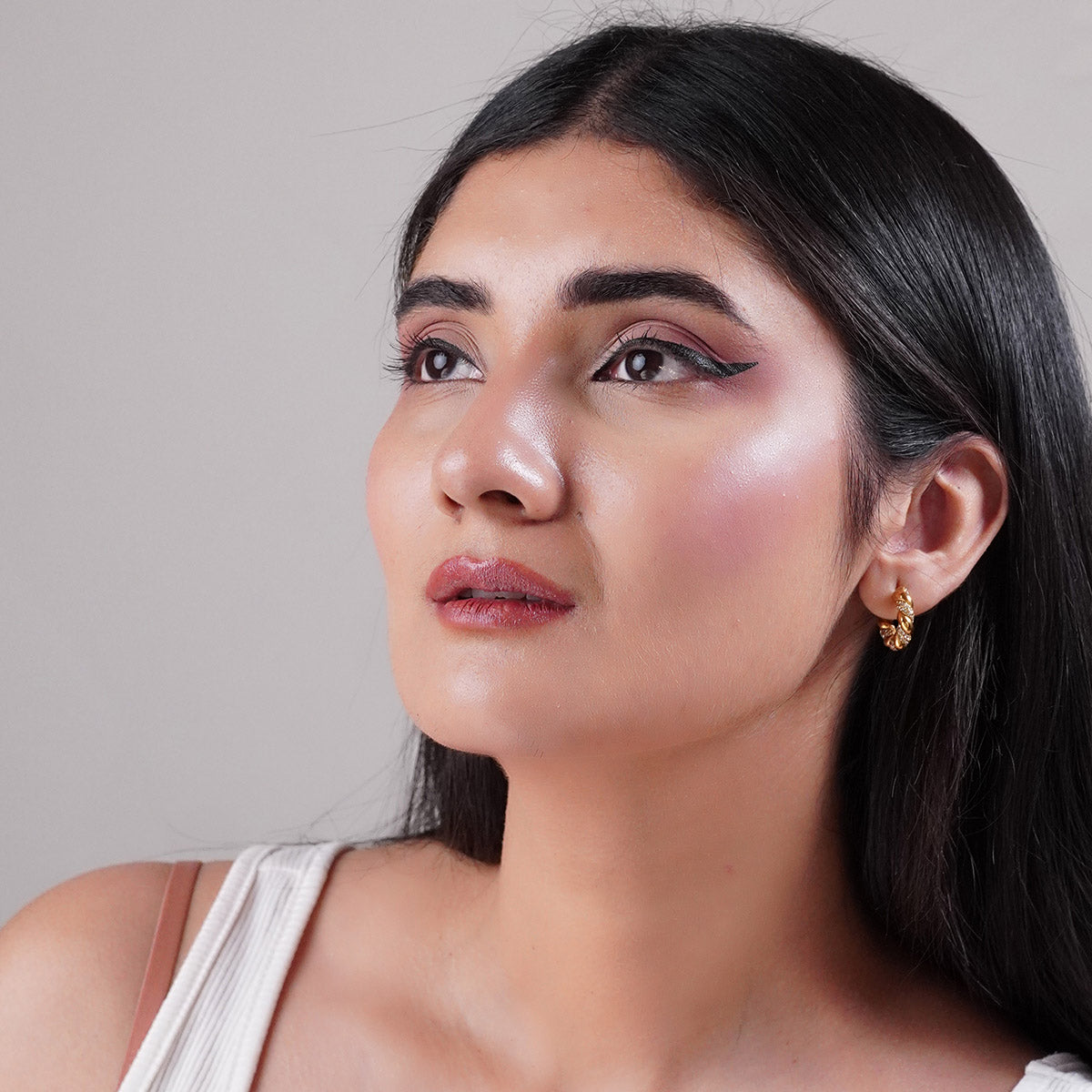 winged eyeliner stamp