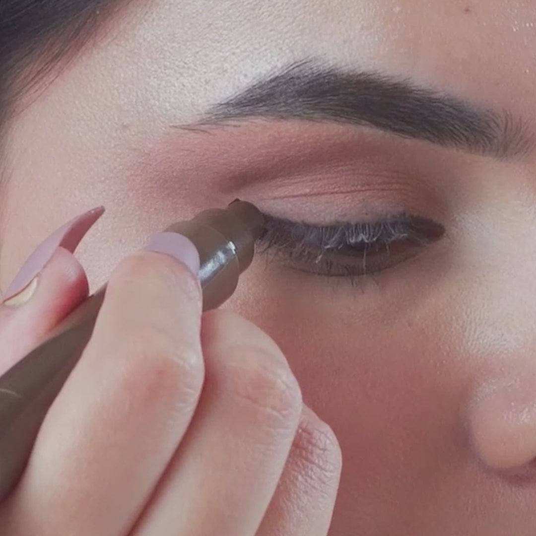 winged eyeliner stamp